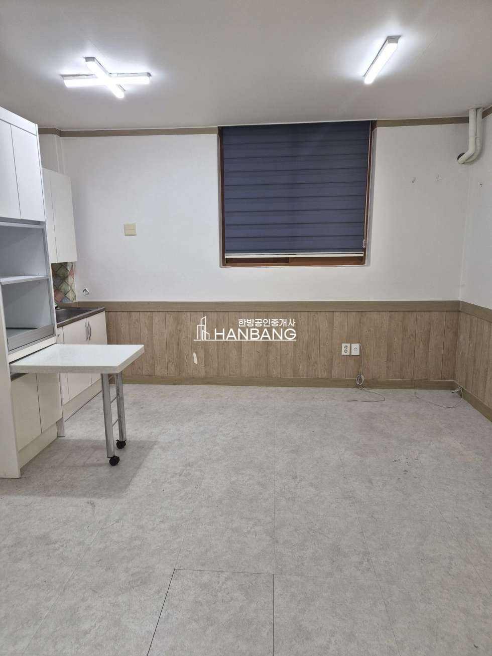 강원 강릉시 교동 버거킹뒤 공실1층상가,권리금없음,보2000월60만도가능, 인테리어되어있어바로영업가능,사무실,인터넷쇼핑몰등깨긋한업종추천 월세 매물번호 11497 사진 4